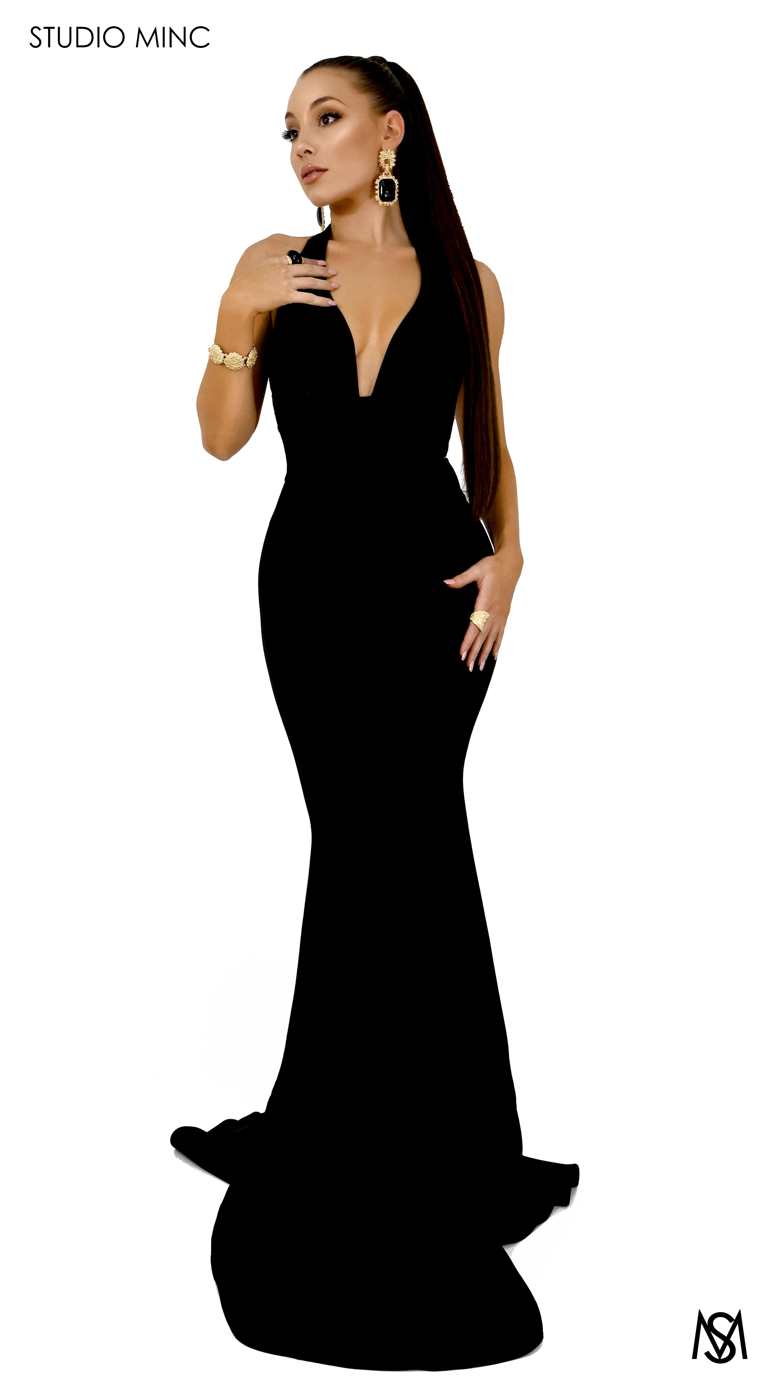BOSSY - Fitted Black Formal Dress with Plunge Neckline - Image 3